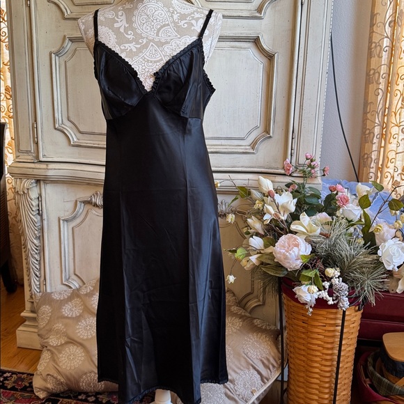 Elegant BARBIZON Vintage  Women's Slip Dress Sz: 36 New Condition - Picture 4 of 12